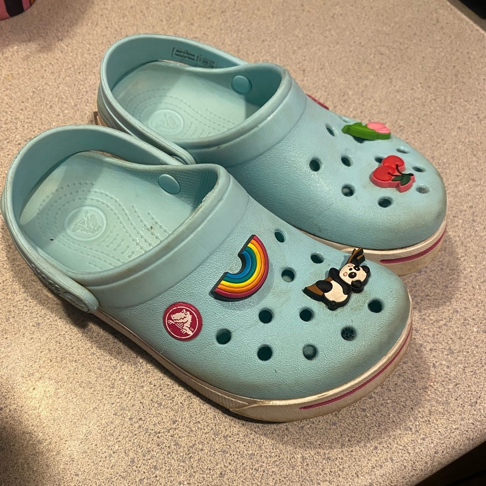 Girls crocks blue